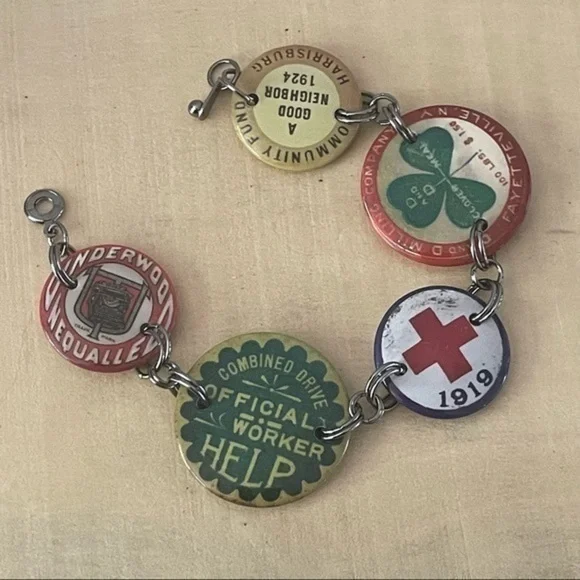 Handmade Retro Style Upcycled Mixed Metal Button Bracelet 8.5β Vintage Y2K 80 - Picture 2 of 7